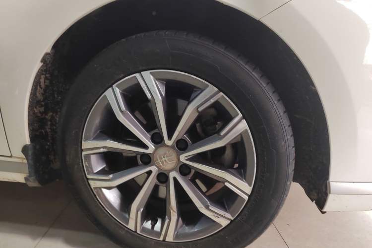 Used BYD Song MAX 2021 Upgraded Model 1.5T Automatic Prestige 7-Seater Right Rear Wheel Hub