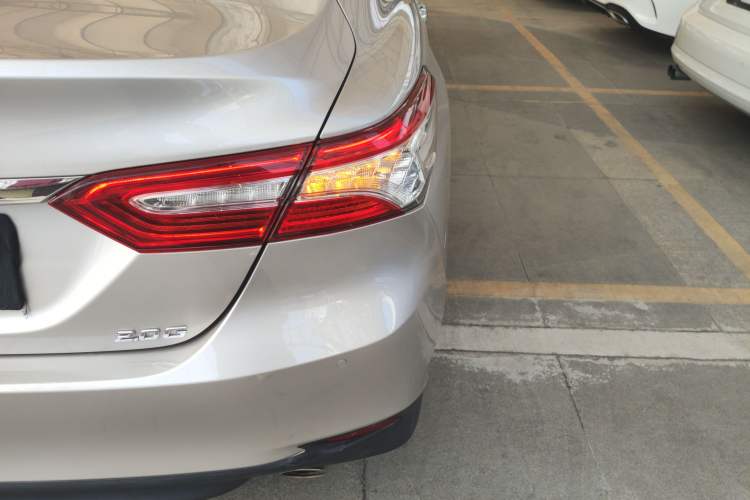 Used Toyota Camry 2021 2.0G Luxury Edition