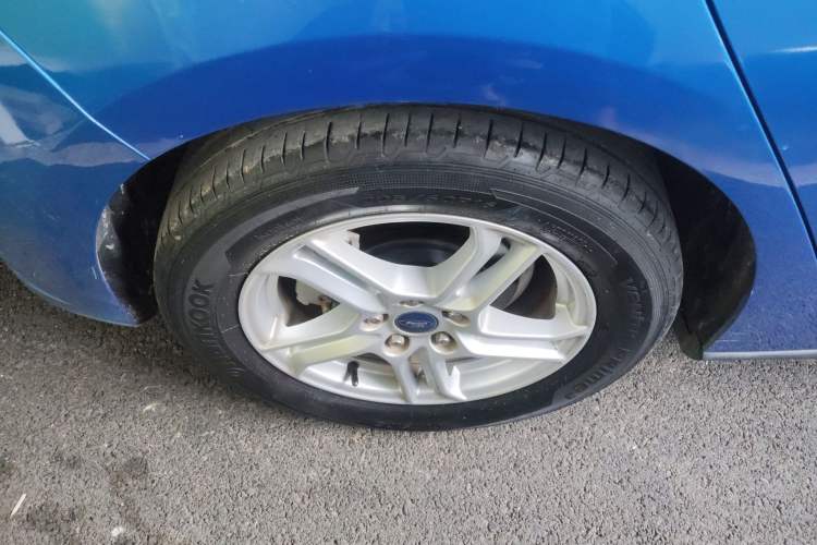 Used Ford Focus 2019 Hatchback 1.5L Automatic Sharp Edition China V Standard Right Rear Wheel Hub