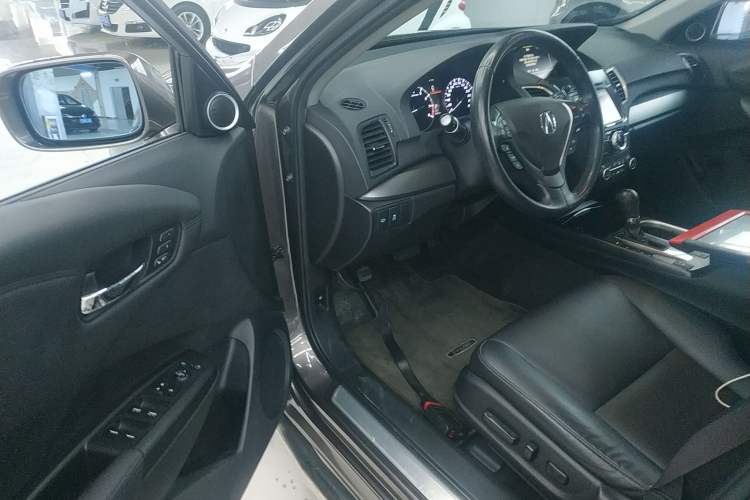 Used Acura RDX 2016 3.0L Two-Wheel Drive Comfort Edition
