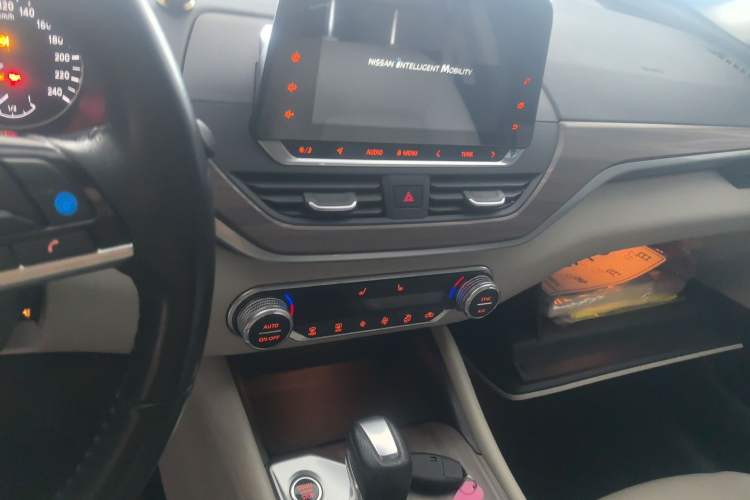 Used Nissan Teana 2021 2.0L XL Upper AD1 Smart Drive & Navigation Edition Audio And AC Panel