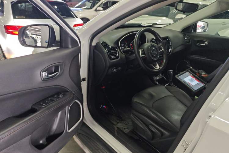 Used Jeep Compass 2019 220T Automatic Family Edition