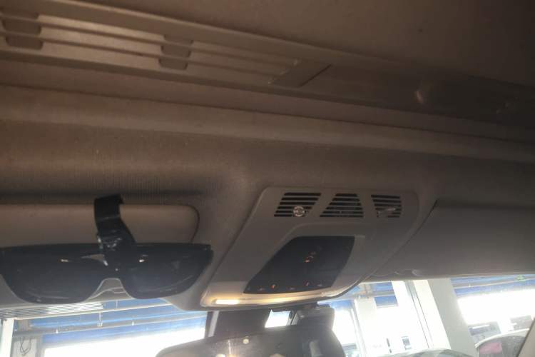 Used BMW 3 Series 2015 320Li Luxury Edition Fashion Model Headliner