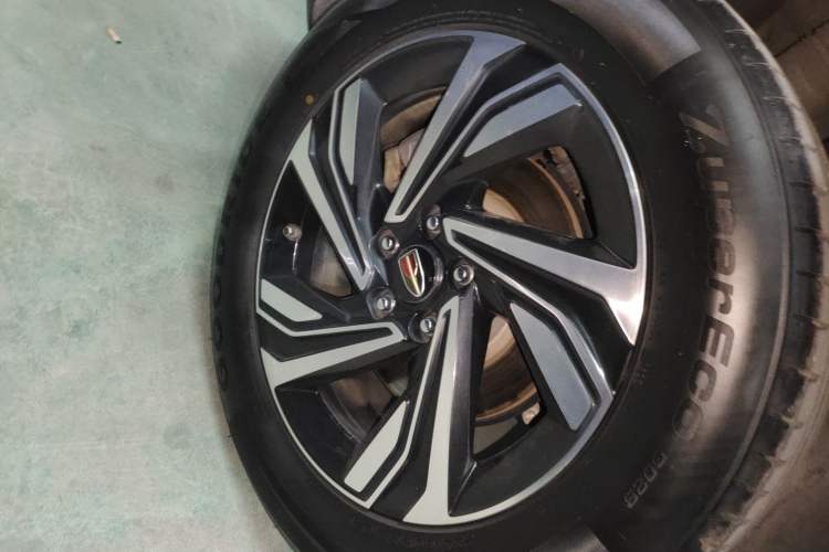 Used Hongqi HS5 2022 Revised Version 2.0T Smart Connect Flagship Edition
