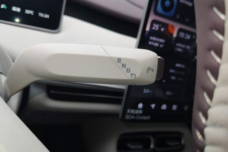 Used CHANGAN NEVO A06 2026 Model 240 Laser Ultra Gear Lever