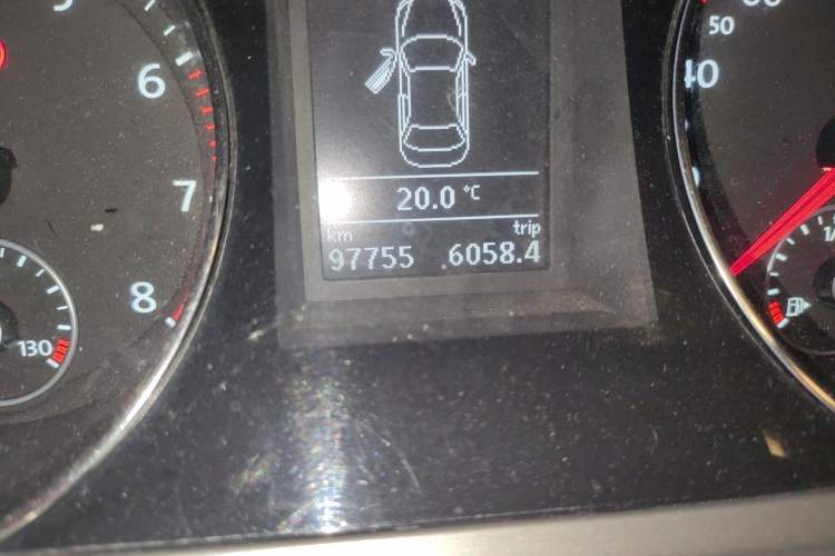 Used Volkswagen Magotan 2012 Revised 1.8TSI Luxury Version Odometer Close Up