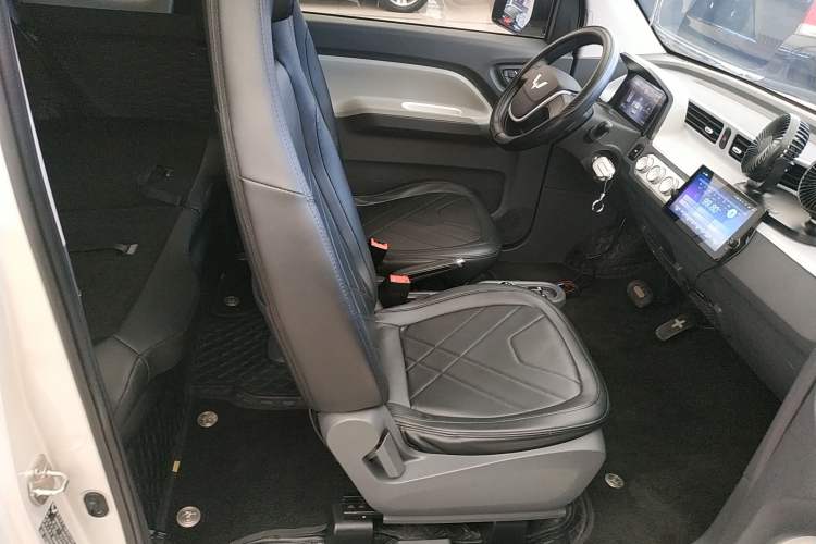 Used Wuling Hongguang MINIEV 2022 Macaron Premium Model – Lithium Iron Phosphate Right Front Seat