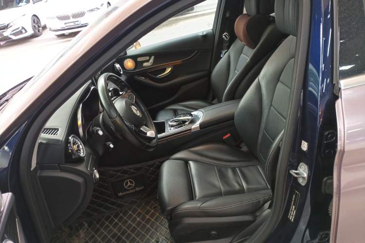 Used Mercedes-Benz C-Class 2017 Facelift C 200 L Sport Edition Left Front Seat