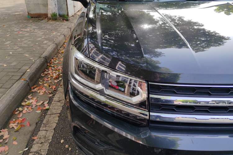 Used Volkswagen Tharu 2021 280TSI Two-Wheel-Drive Luxury Plus Edition Right Front Headlight