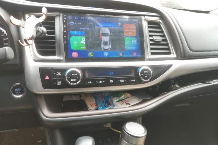 Used Toyota Highlander 2017 2.0T Four-Wheel Drive Luxury Edition 7 Seats Audio And AC Panel