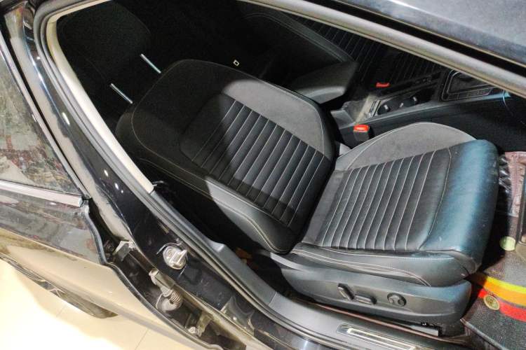 Used Volkswagen Magotan 2020 330TSI DSG Leading Model Right Front Seat