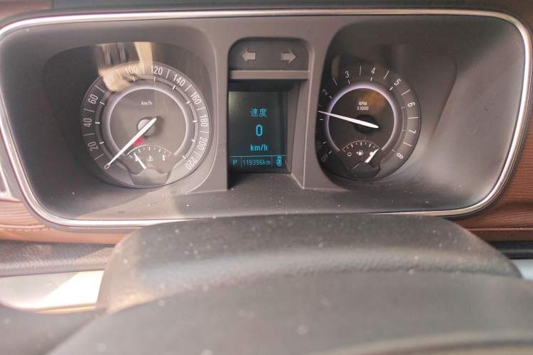 Used Buick GL8 2018 28T Luxury Model China VI Standard
