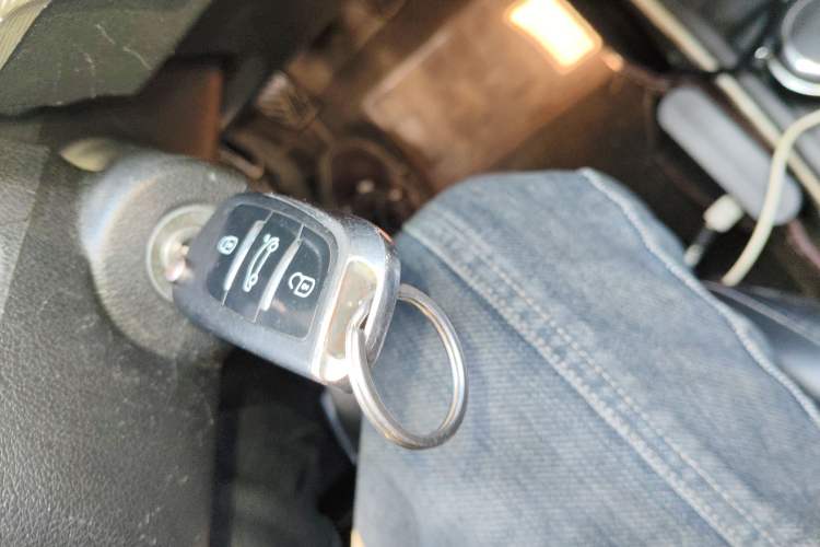 Used CHANGAN OSHAN Olisway 2013 1.2L Manual Elite Model
