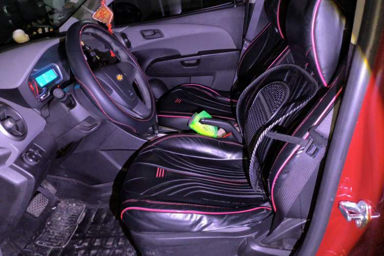 Used Chevrolet Aveo Sonic 2014 Sedan 1.4SL AT Fashion Edition Left Front Seat