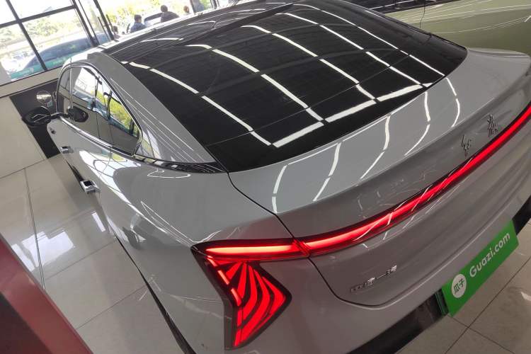 Used Hongqi EH7 2024 820 Pro Rear Left 45 Deg