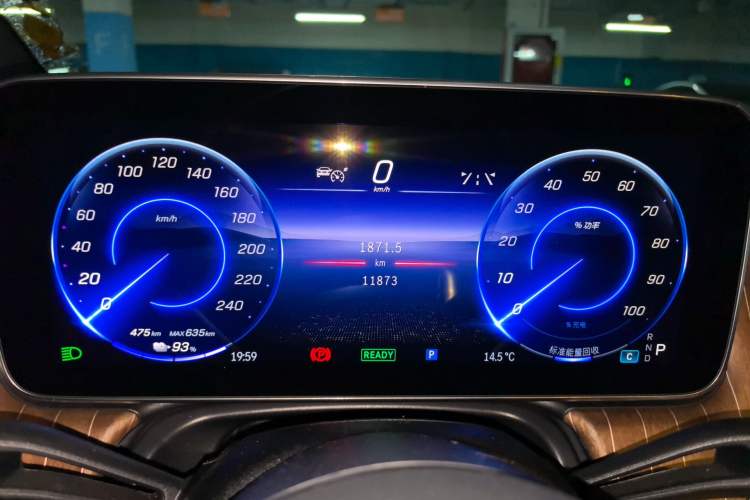 Used Mercedes-Benz EQE 2025 500 4MATIC Pioneer Edition
