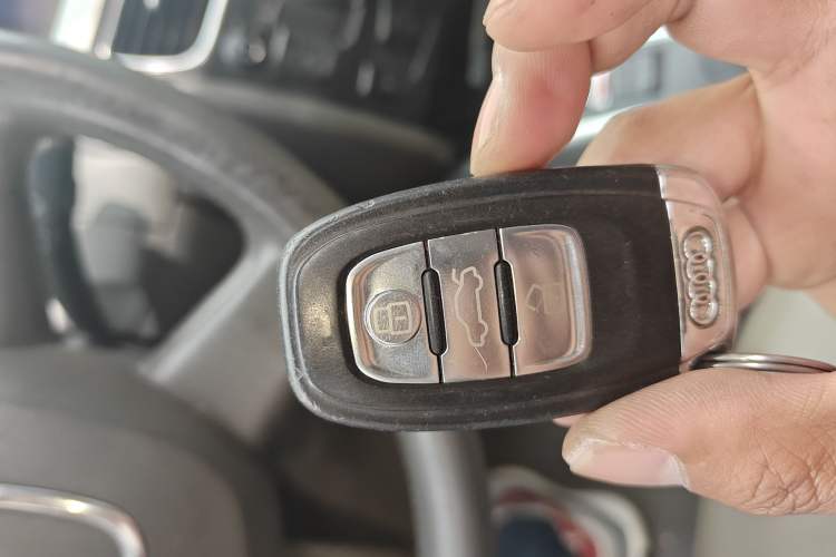 Used Audi A4L 2010 2.0 TFSI Standard Edition Vehicle Key