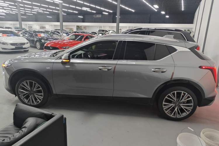 Used Cadillac GT4 2023 25T Luxury Model