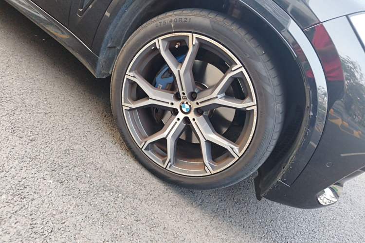 Used BMW X5 2021 xDrive40i Luxury Model with M Sport Package
