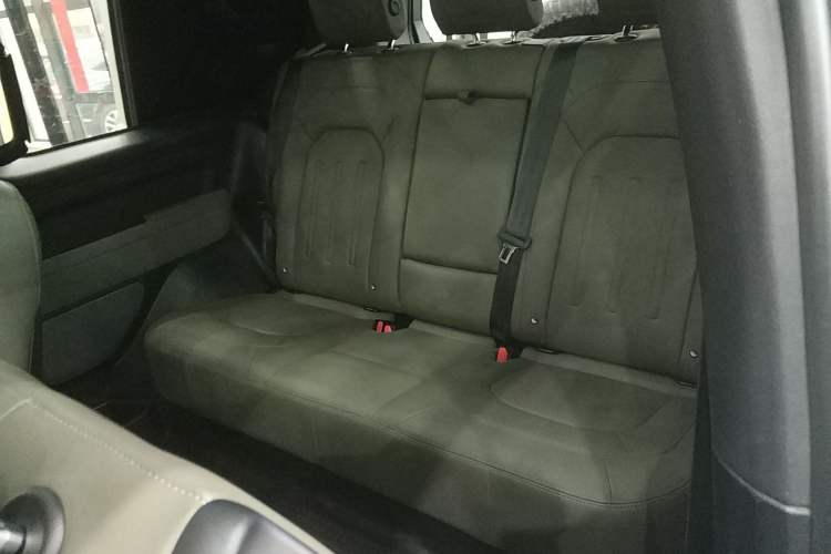 Used Land Rover Defender 2022 90 2.0T P300 SE
