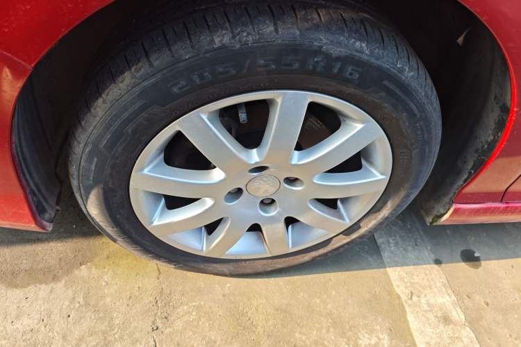 Used Peugeot 308 2014 Enjoy Edition Classic 1.6L Manual YouShang Model
