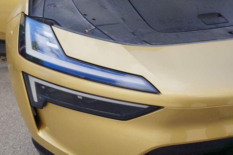 Used Polestar 4 2024 Single-Motor Standard Range PLUS Dual-Star Connectivity Edition