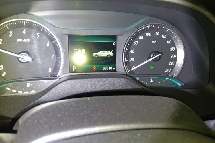 Used Buick GT 2019 15T Dual-Clutch Connected Elite Version China V Standard Odometer Close Up