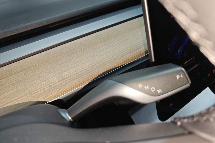 Used Tesla Model Y 2021 Long-Range All-Wheel-Drive Version 3D7