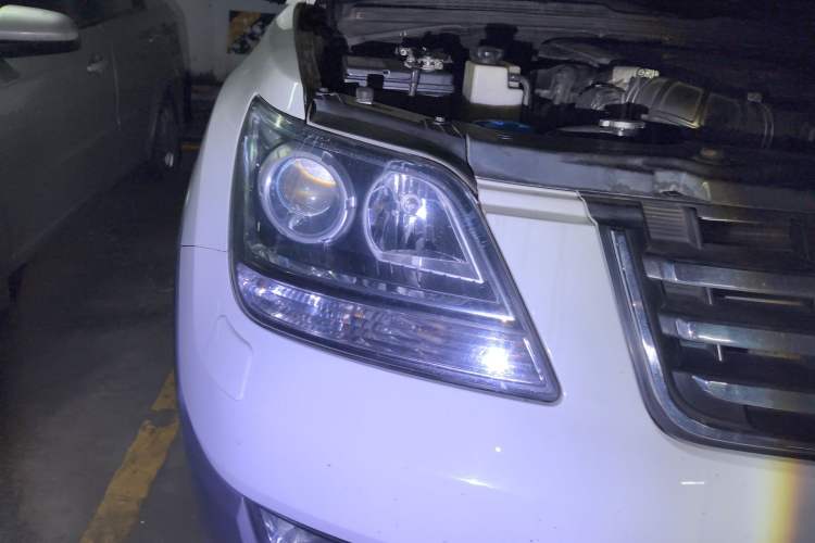 Used Kia Borrego 2008 3.8L Luxury Edition China IV Right Front Headlight