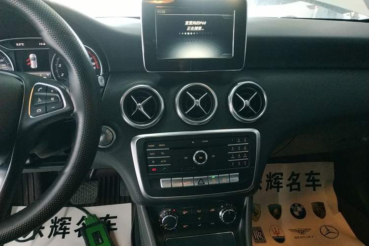 Used Mercedes-Benz A-Class (Import) 2017 Revised A 200 Dynamic Edition
