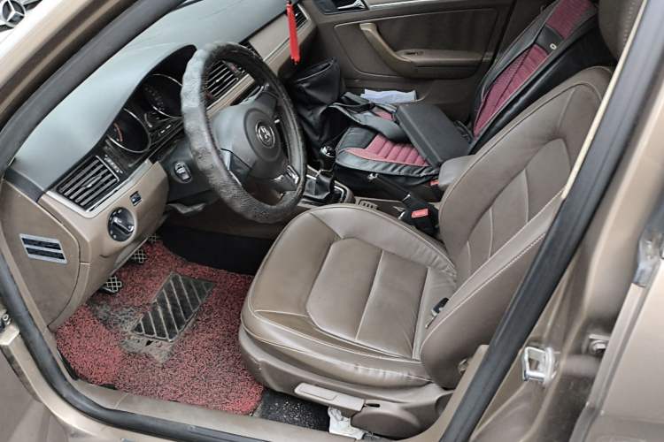 Used Volkswagen Bora 2014 1.6L Manual Comfort Model
