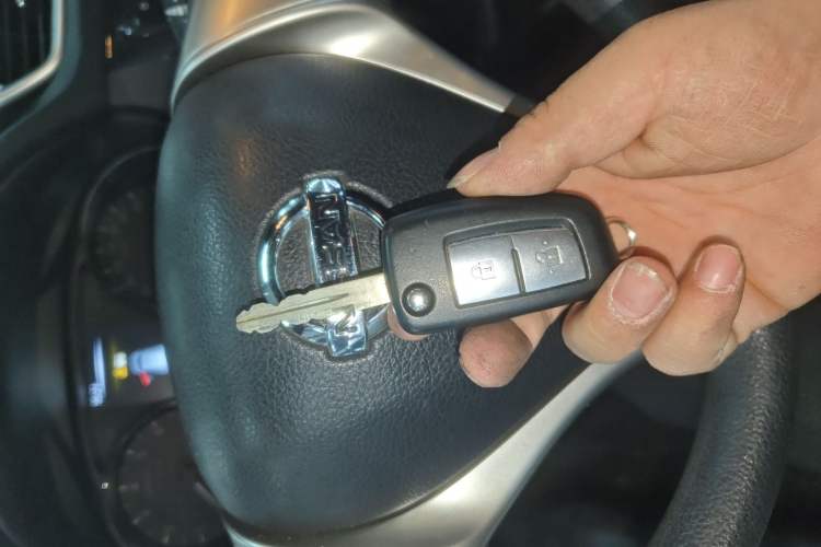 Used Nissan Qashqai 2016 2.0L CVT Elite Edition Vehicle Key