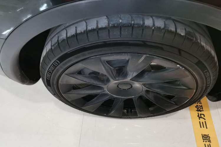 Used Tesla Model Y 2021 Standard Range Rear-Wheel Drive Version