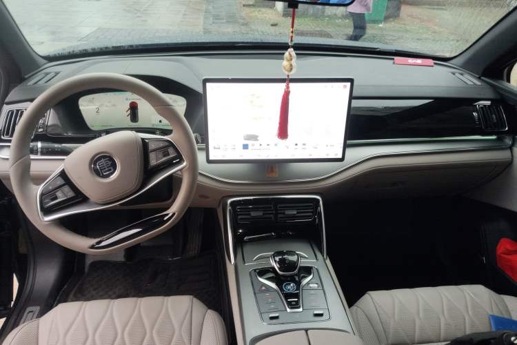 Used BYD Tang New Energy 2024 DM-i Glory Edition 112KM Prestige Model Audio And AC Panel