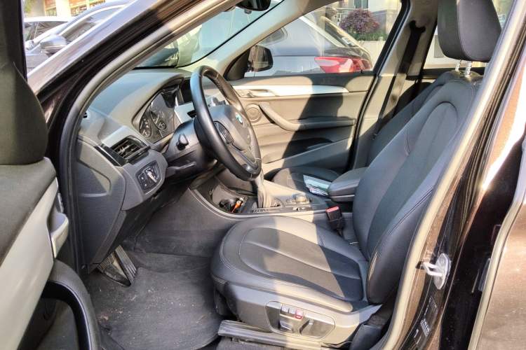 Used BMW X1 2016 sDrive18Li Premium Edition
