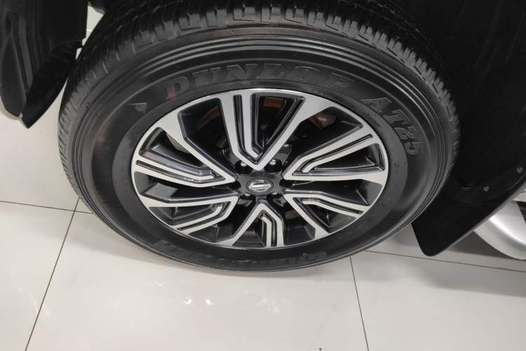 Used Nissan Terra 2020 2.5L XL Upper 4WD Automatic Four-Wheel Drive Luxury Edition Exterior 4