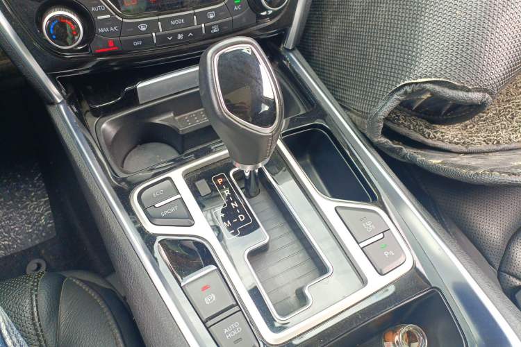 Used Geely Auto Emgrand GT 2015 2.4L Comfort Model Gear Lever