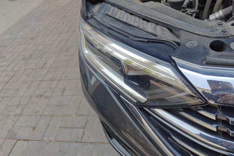 Used Volkswagen Sagitar 2023 280TSI DSG Excellence Edition Right Front Headlight