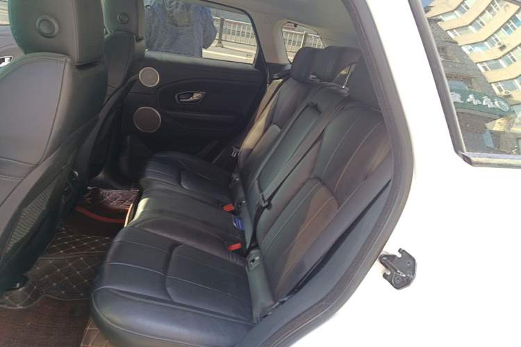 Used Land Rover Range Evoque 2018 240 PS SE Smart Brilliance Edition
