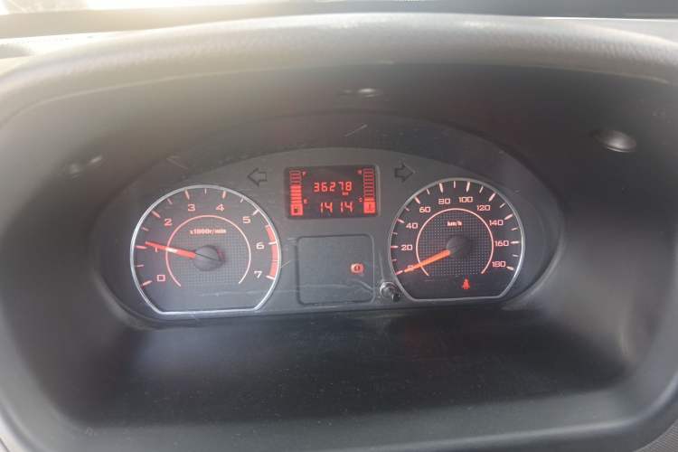 Used Wuling Rongguang S 2023 1.5L Basic Enclosed-Window Vehicle 2 Seats Odometer Close Up