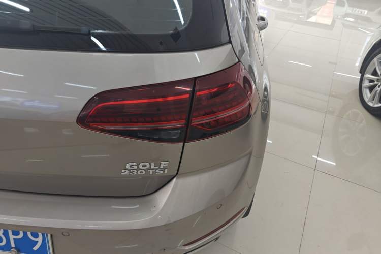 Used Volkswagen Golf 2018 230TSI Automatic Luxury Version