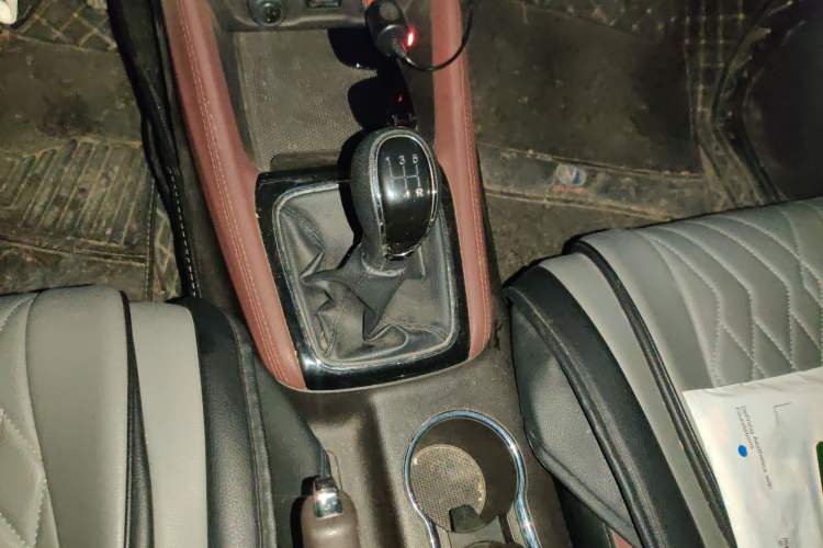 Used CHANGAN Lingxuan 2017 1.6L Manual Happiness Edition
