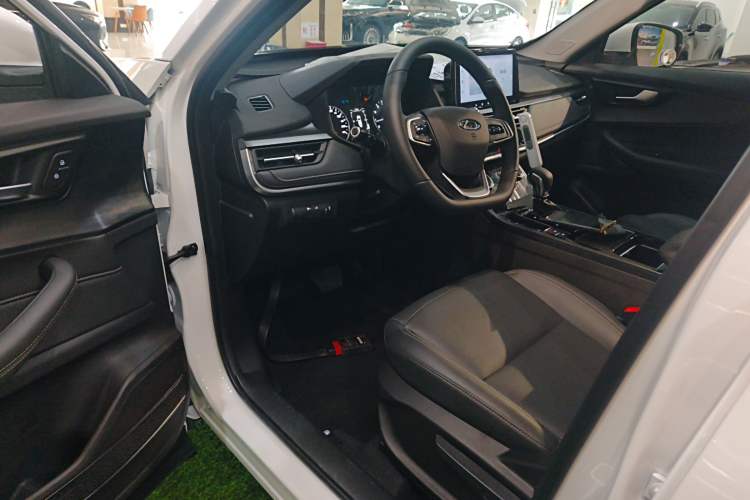 Used Chery Tiggo 5x 2025 1.5L CVT Excellence Edition Driver Seat