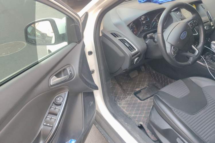 Used Ford Focus 2017 Sedan EcoBoost 180 Automatic Elite Model