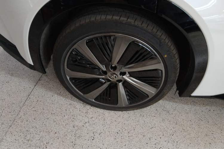 Used Toyota bZ5 2025 Model 550 PRO
