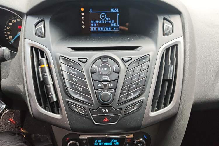 Used Ford Focus 2012 Sedan 1.6L Automatic Fashion Edition