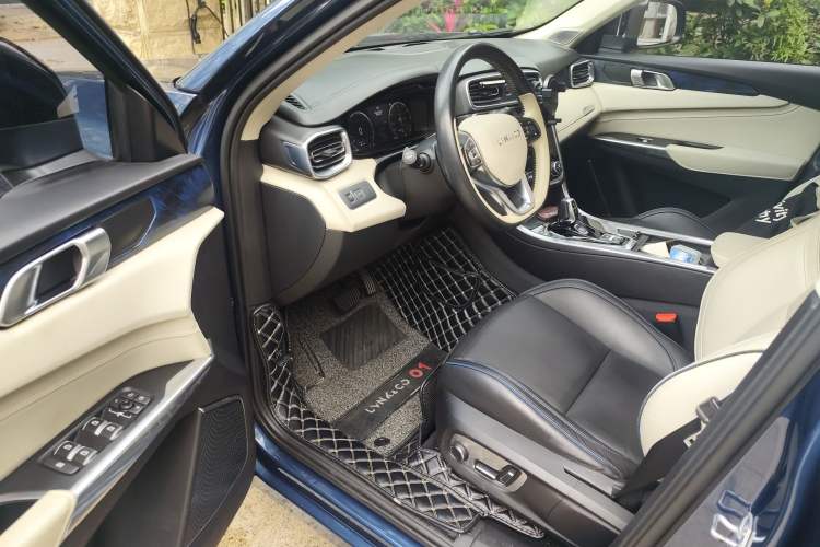 Used Lynk & Co 01 2017 2.0T Two-Wheel Drive Zhaopu Version Driver Seat