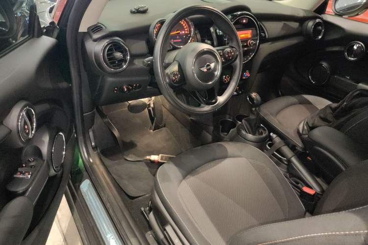 Used MINI MINI 2016 1.2T ONE Pioneer Edition
