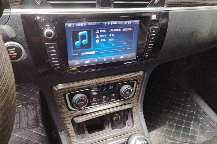 Used Zotye T600 2015 1.5T Manual Luxury Model Audio And AC Panel