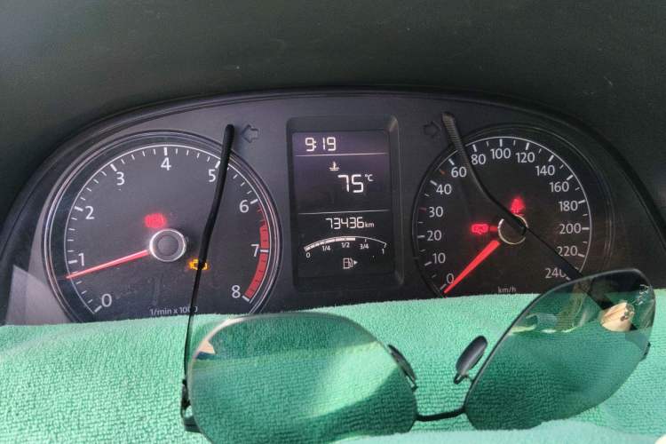 Used Volkswagen Lavida 2013 Revised Classic 1.6L Manual Fashion Edition Instrument Cluster